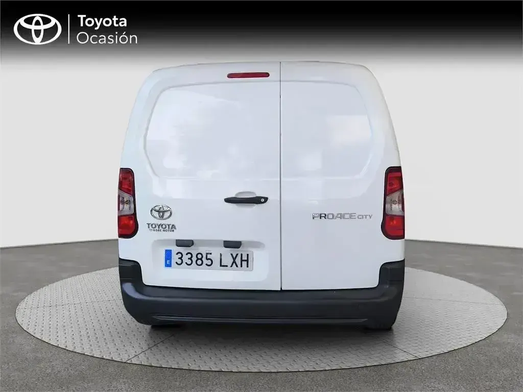 Usado Toyota Proace City City 102 CV (75 kW) 2022 Blanco Monovolumen