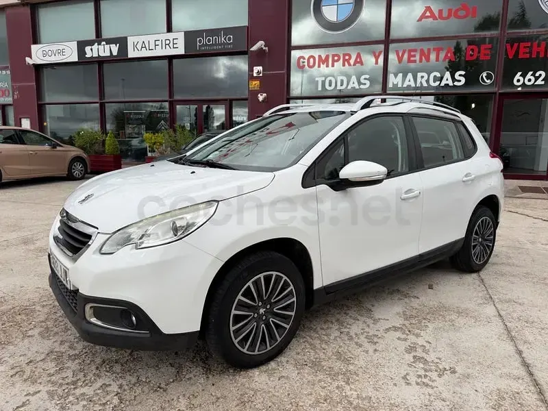 Usado Peugeot 2008 Style 100 CV (73 kW) 2016 Blanco SUV