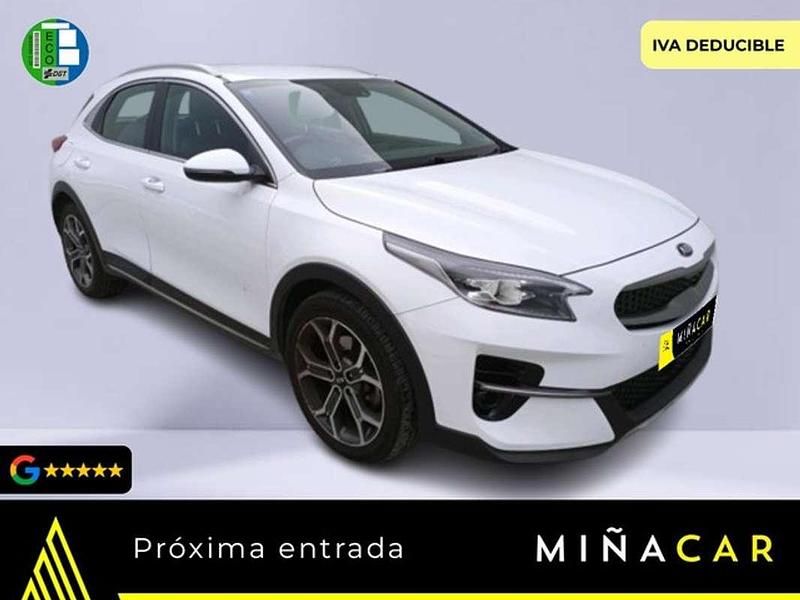 Usado Kia Ceed 136 CV (100 kW) 2021 Blanco Utilitario