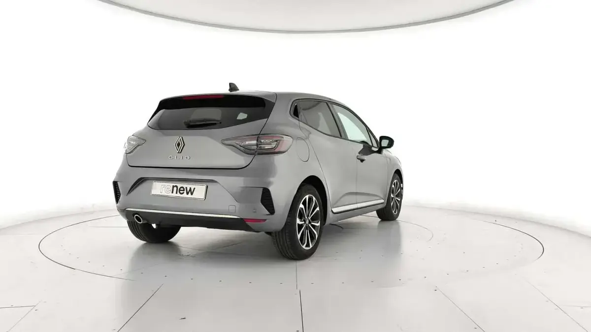 Usado Renault Clio Techno 101 CV (74 kW) 2025 Utilitario