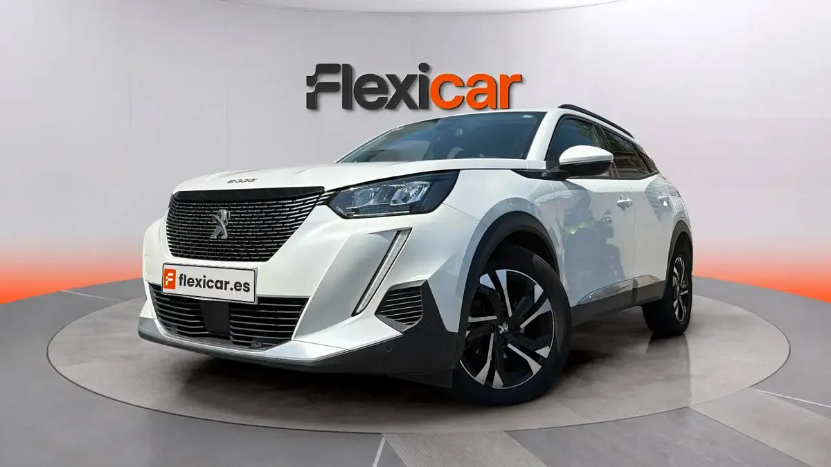 Usado Peugeot 2008 Allure 131 CV (96 kW) 2020 Blanco SUV