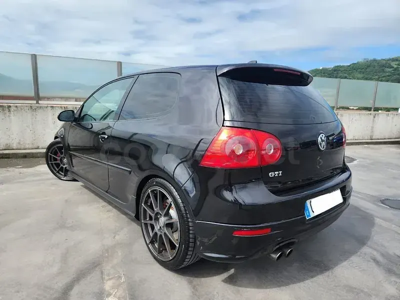 Usado VW Golf IV GTI 200 CV (147 kW) 2006 Negro Berlina