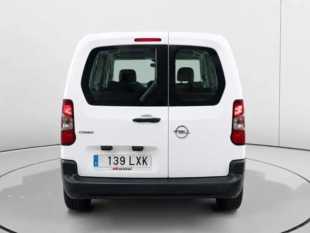 Usado Opel Combo Edition 102 CV (75 kW) 2022 Blanco Monovolumen
