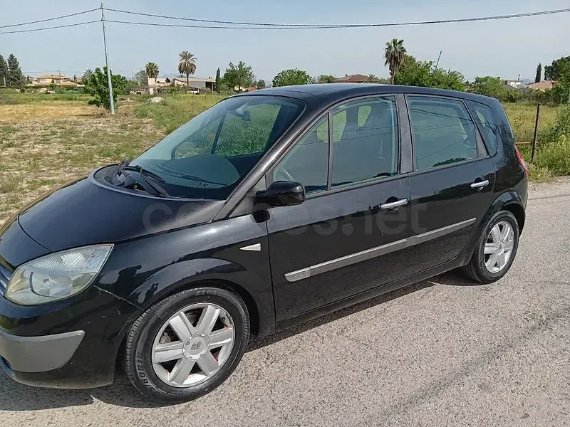 Usado Renault Mégane Dynamique 130 CV (95 kW) 2006 Negro Berlina