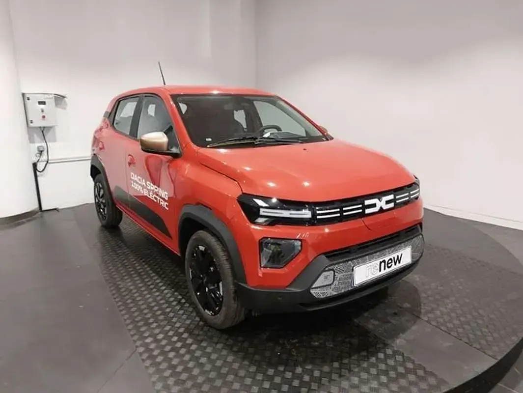 Usado Dacia Spring Extreme 47 kW (65 CV) 2025 Rojo Utilitario