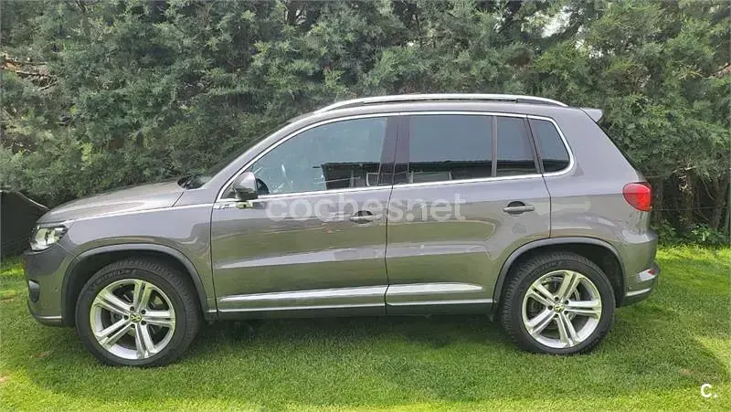 Usado VW Tiguan Business 140 CV (102 kW) 2015 Gris / plata SUV
