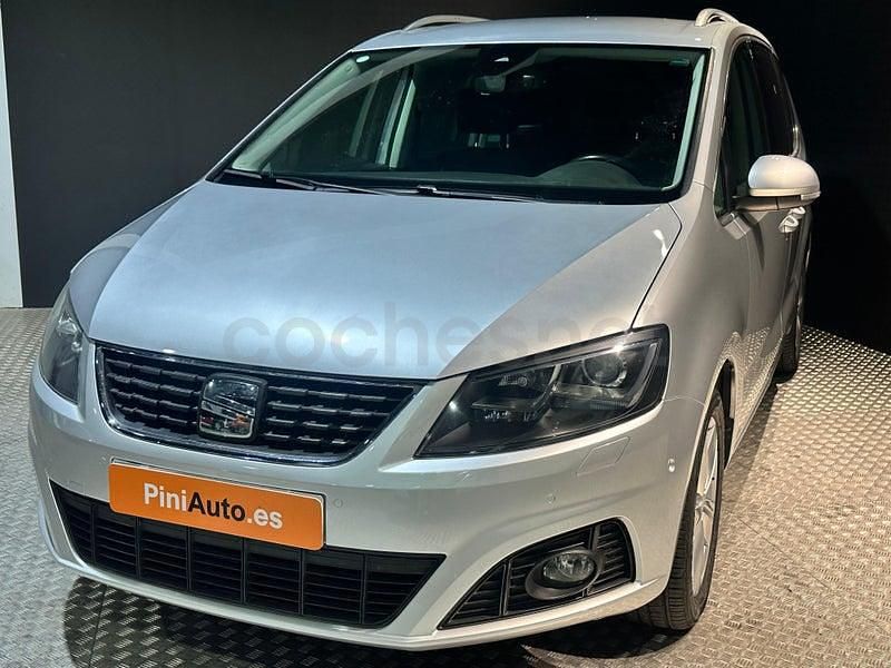 Usado Seat Alhambra XCELLENCE 150 CV (110 kW) 2022 Gris / plata Monovolumen
