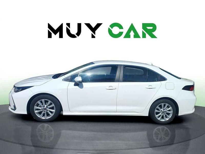 Usado Toyota Corolla Business Edition 140 CV (102 kW) 2025 Blanco Berlina