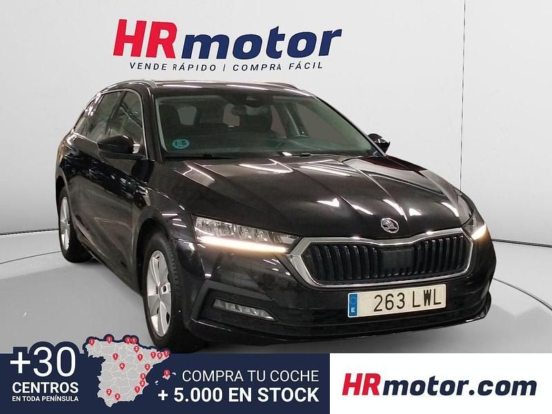 Negro Usado 2022 Skoda Octavia Ambition Familiar | 17.290 € (Precio justo) - Imagen 1/4