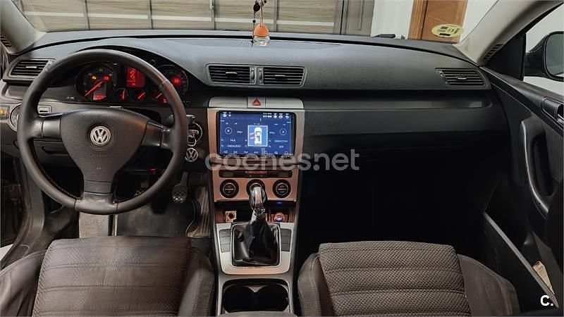 Usado VW Passat Sportline 140 CV (102 kW) 2006 Granate Berlina