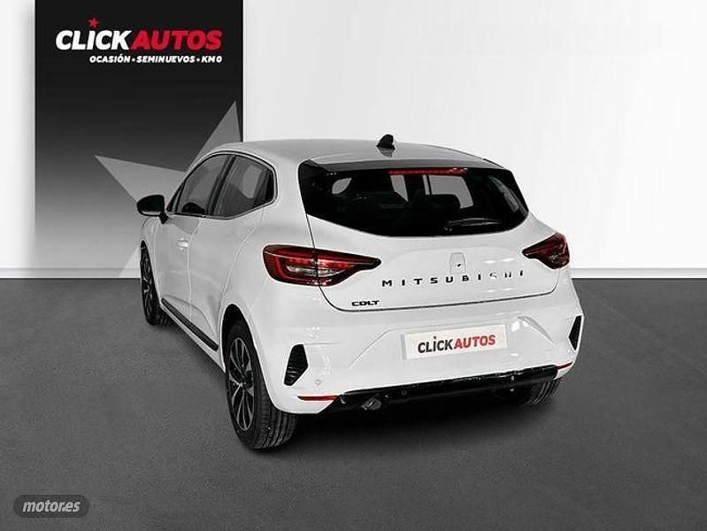 Usado Mitsubishi Colt 90 CV (66 kW) 2024 Blanco Utilitario