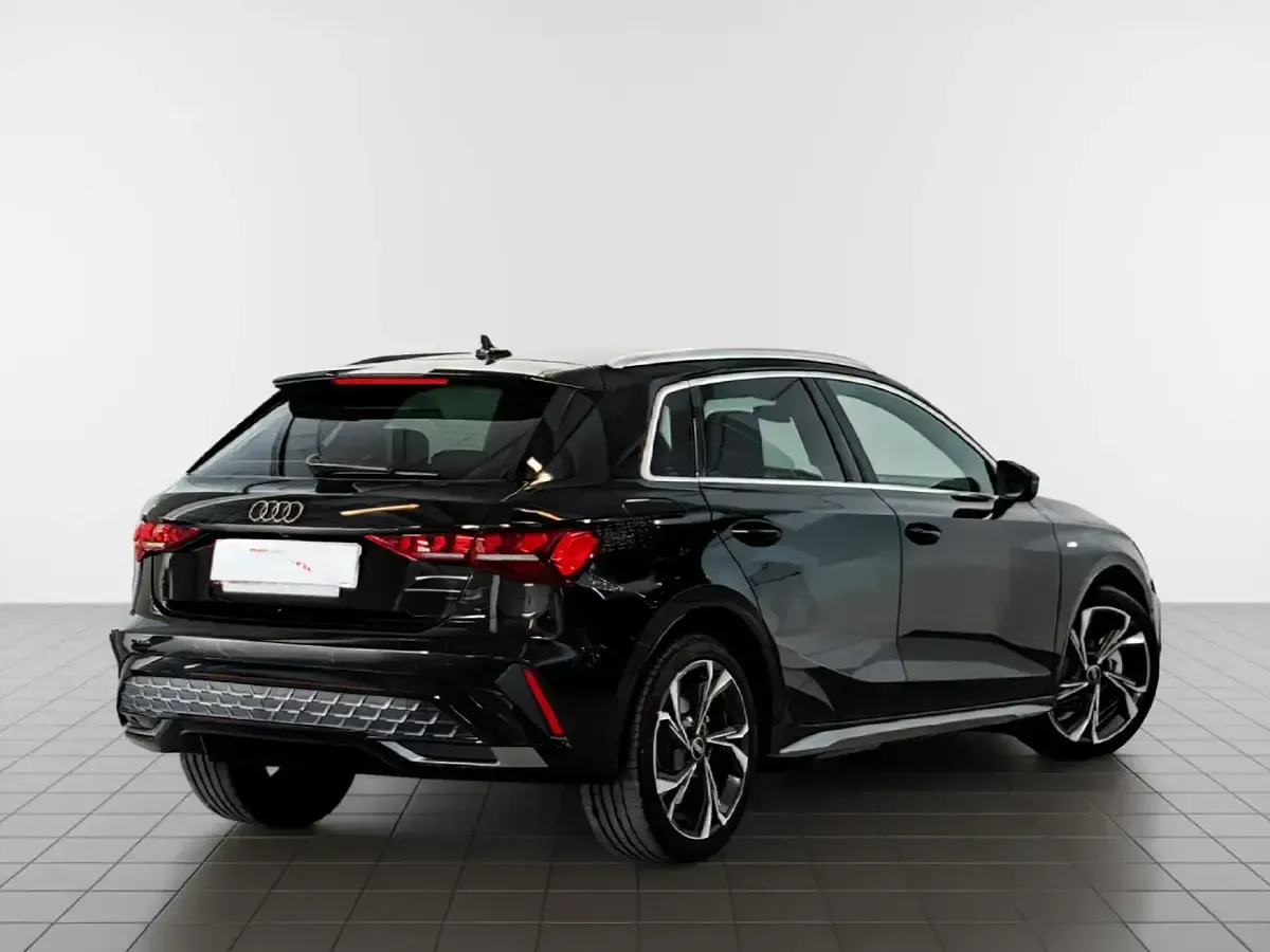 Usado Audi A3 Sportback e-tron 204 CV (150 kW) 2026 Negro Utilitario