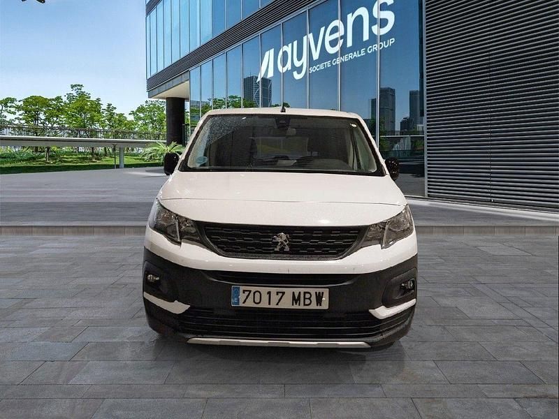 Usado Peugeot Rifter Active 100 CV (73 kW) 2022 Blanco Monovolumen