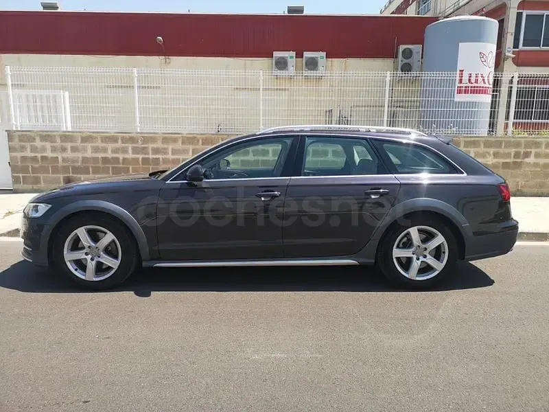 Usado Audi A6 Allroad 218 CV (160 kW) 2017 Gris / plata Familiar