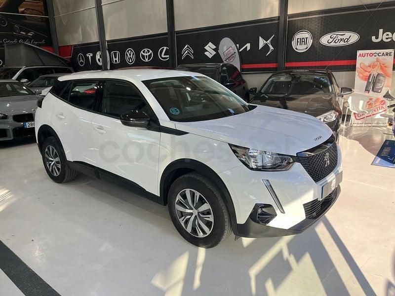 Usado Peugeot 2008 Active 110 CV (80 kW) 2021 Blanco SUV