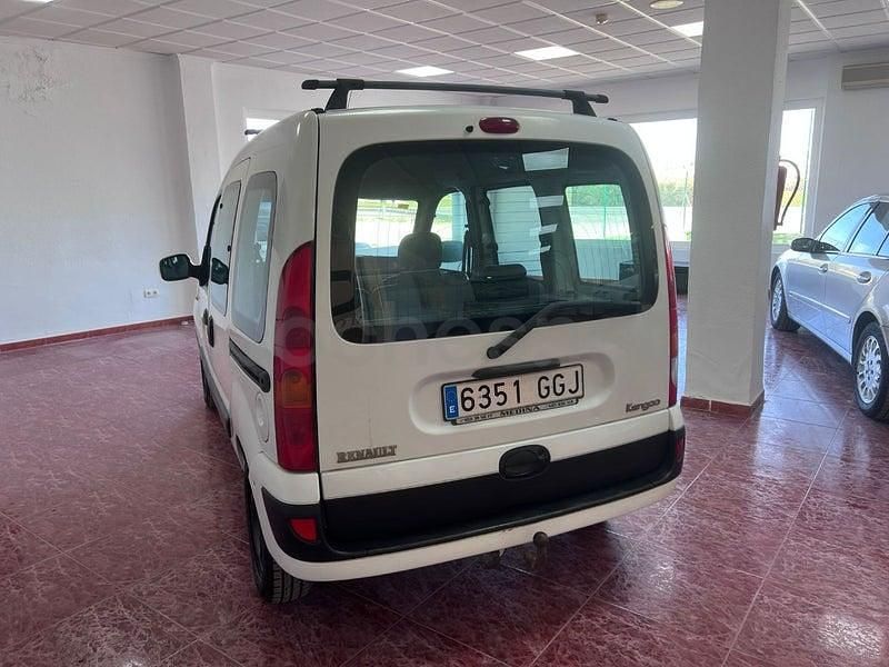 Usado Renault Kangoo Expression 105 CV (77 kW) 2009 Blanco Familiar