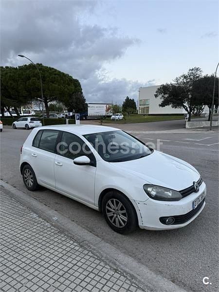 Usado VW Golf VII Advance 105 CV (77 kW) 2012 Blanco Berlina