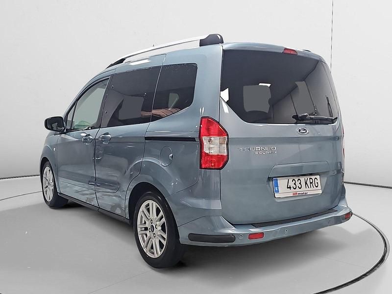 Usado Ford Tourneo Courier Titanium 95 CV (69 kW) 2016 Monovolumen