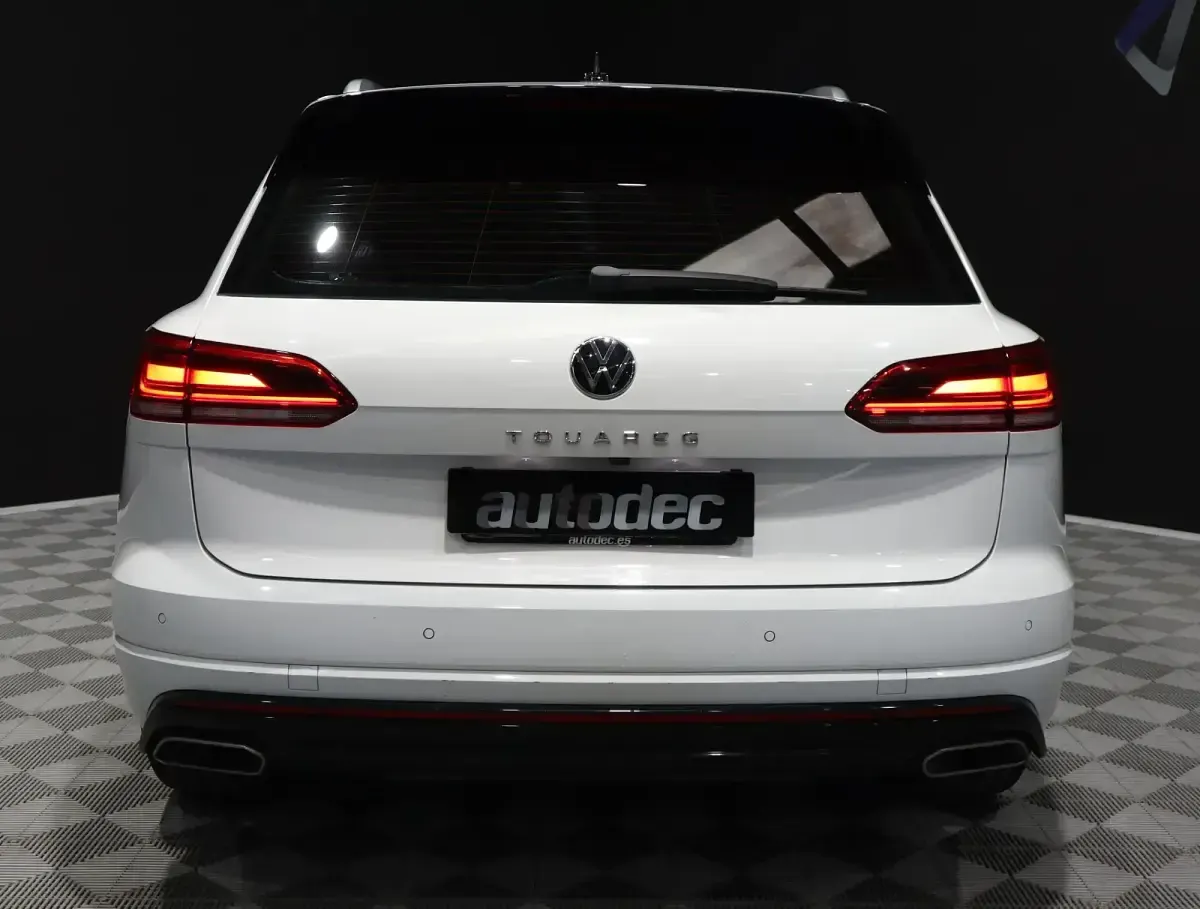 Usado VW Touareg R-line 231 CV (169 kW) 2021 Blanco SUV