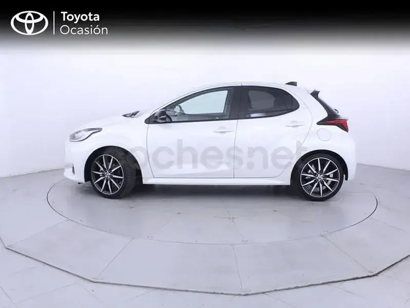 Nuevo Toyota Yaris Hybrid Sport 130 CV (95 kW) 2026 Blanco Berlina