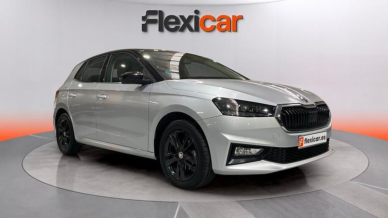 Usado Skoda Fabia Ambition 110 CV (80 kW) 2022 Gris Utilitario