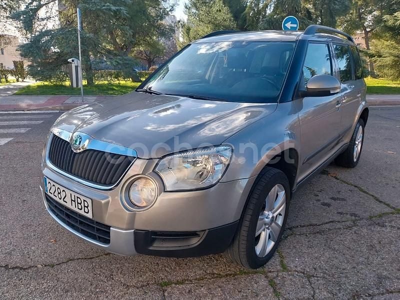 Gris / plata Usado 2010 Skoda Yeti Active SUV | 5990 € (Precio justo) - Imagen 1/4