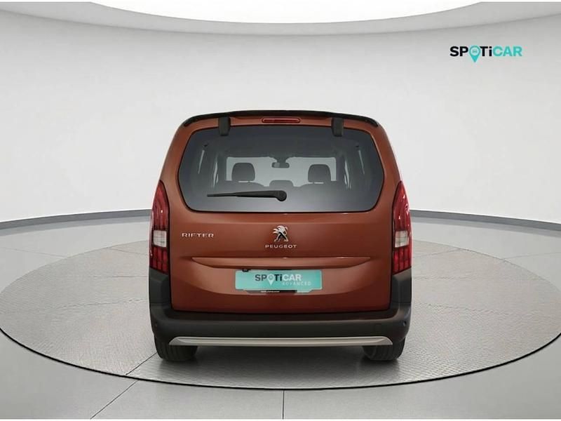 Usado Peugeot Rifter Allure 130 CV (95 kW) 2021 Marrón Monovolumen