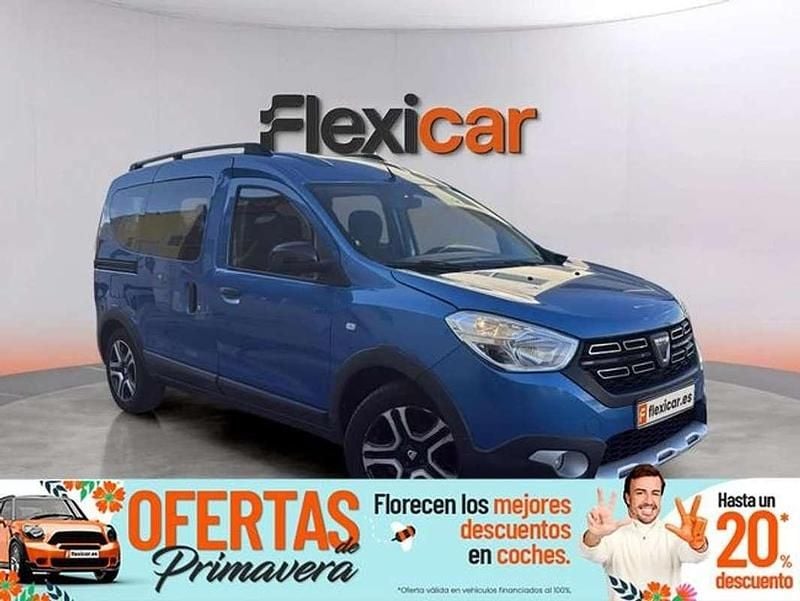 Usado Dacia Dokker 95 CV (69 kW) 2018 Azul Monovolumen