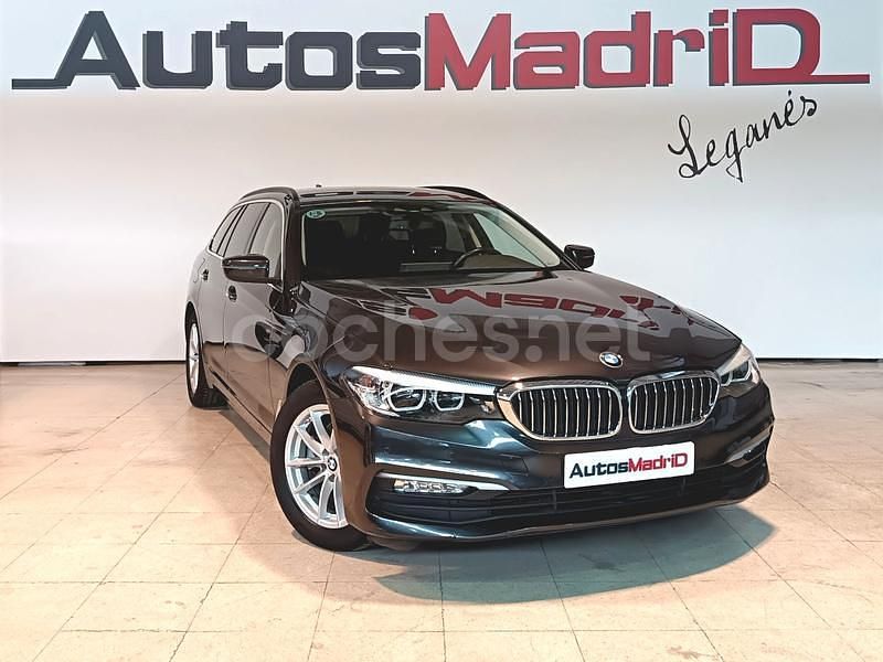 Gris / plata Usado 2018 BMW 520 Familiar | 24.490 € (Precio justo) - Imagen 1/4