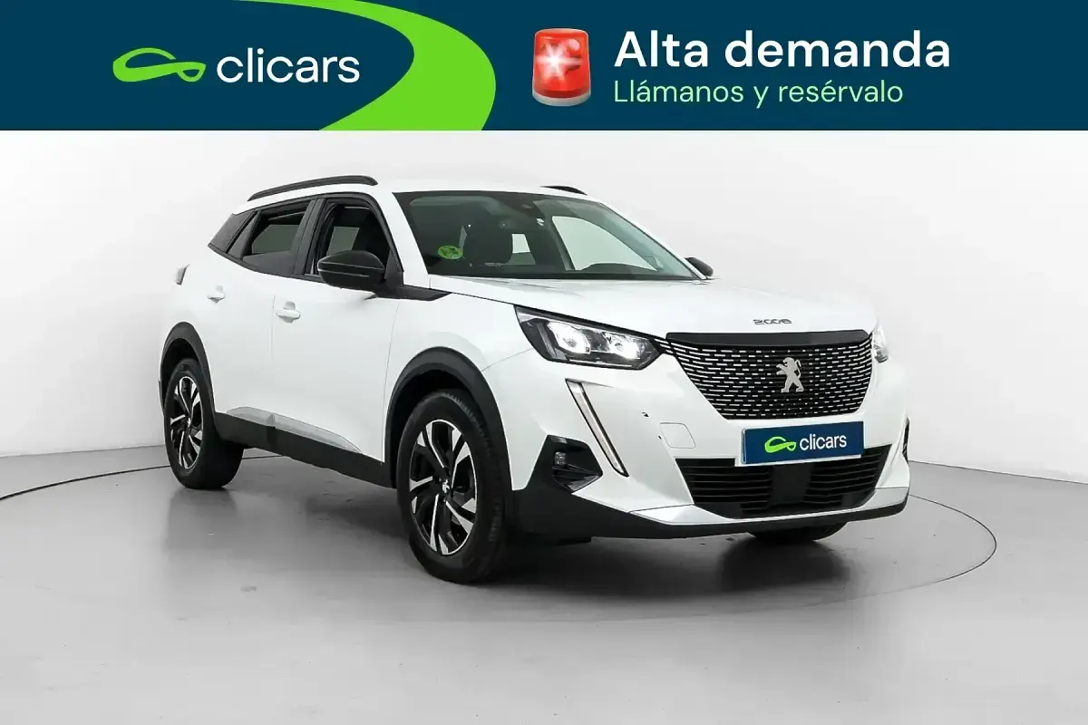 Usado Peugeot 2008 Allure 110 CV (80 kW) 2022 Blanco SUV