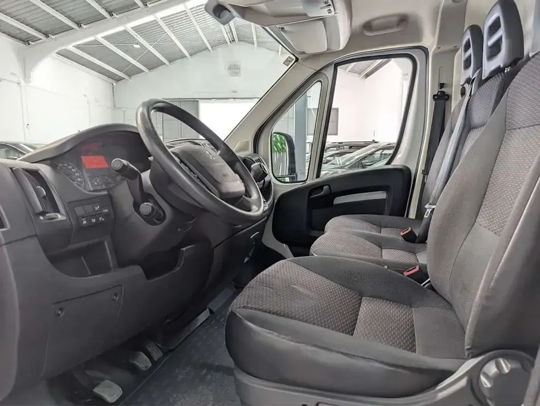 Usado Peugeot Boxer S 120 CV (88 kW) 2020 Blanco Van