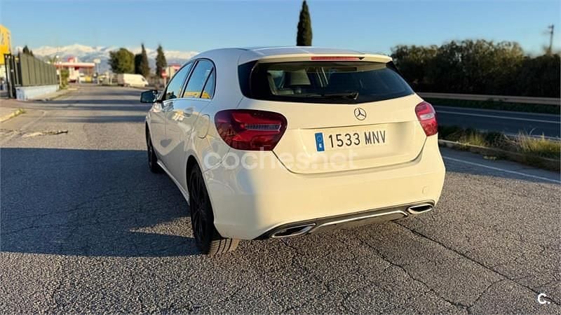 Usado Mercedes A180 109 CV (80 kW) 2018 Blanco Berlina
