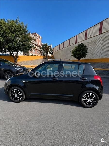 Usado Suzuki Swift GL 92 CV (67 kW) 2008 Negro Utilitario