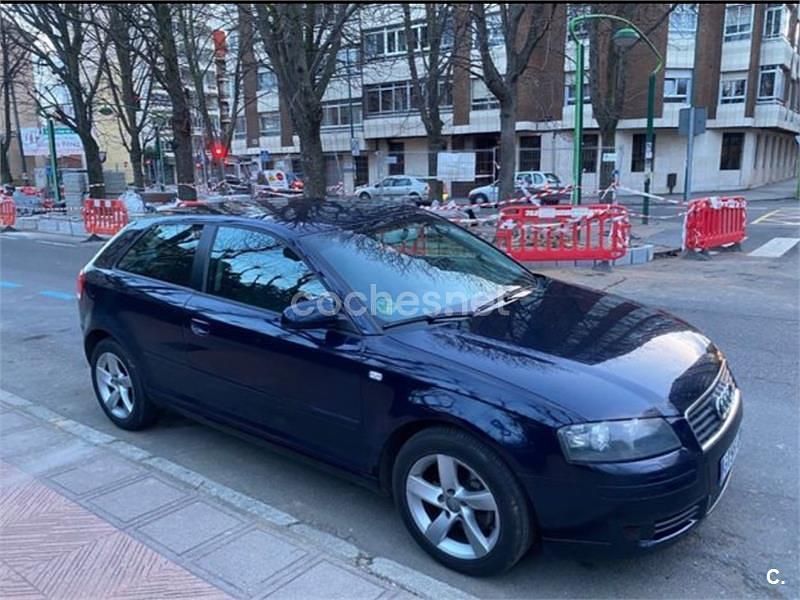 Usado Audi A3 Ambition 102 CV (75 kW) 2004 Azul Utilitario