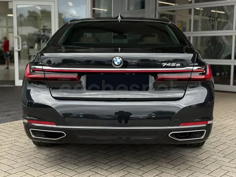 Usado BMW 745e Comfort Edition 394 HP (289 kW) 2021 Preto Sedan