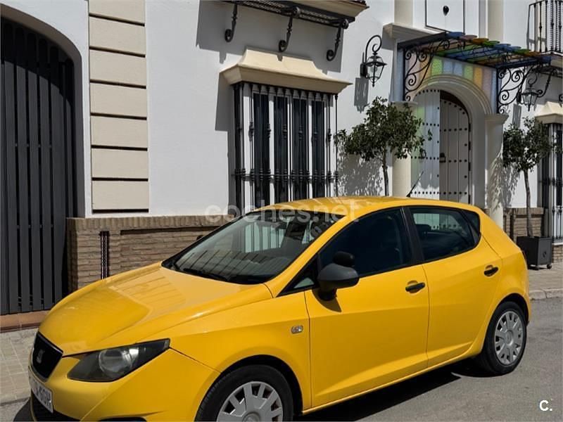 Usado Seat Ibiza Reference 105 CV (77 kW) 2008 Amarillo Berlina