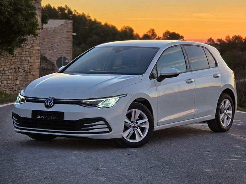 Usado VW Golf VIII Life 110 CV (80 kW) 2023 Blanco Berlina