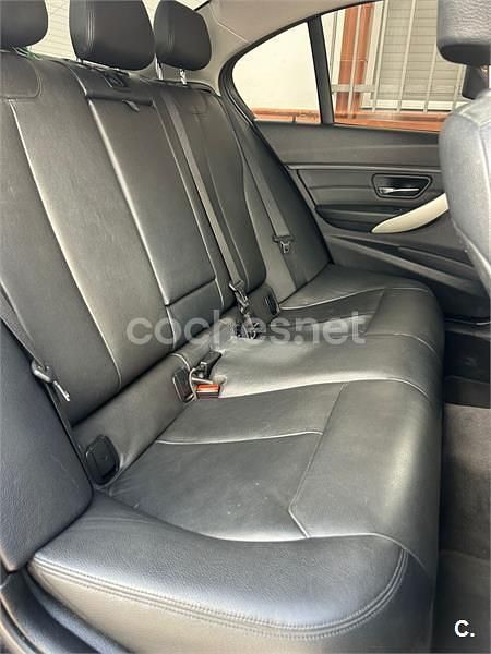 Usado BMW 318 143 CV (105 kW) 2014 Negro Berlina