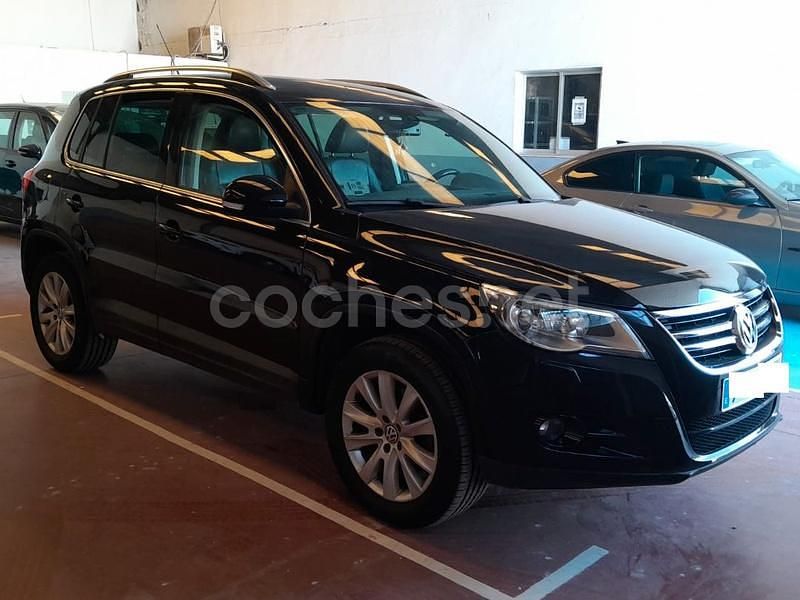 Usado VW Tiguan 140 CV (102 kW) 2009 Negro SUV
