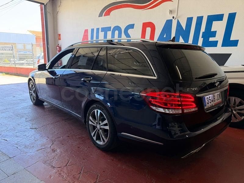 Usado Mercedes E300 Avantgarde 231 CV (169 kW) 2015 Azul Familiar