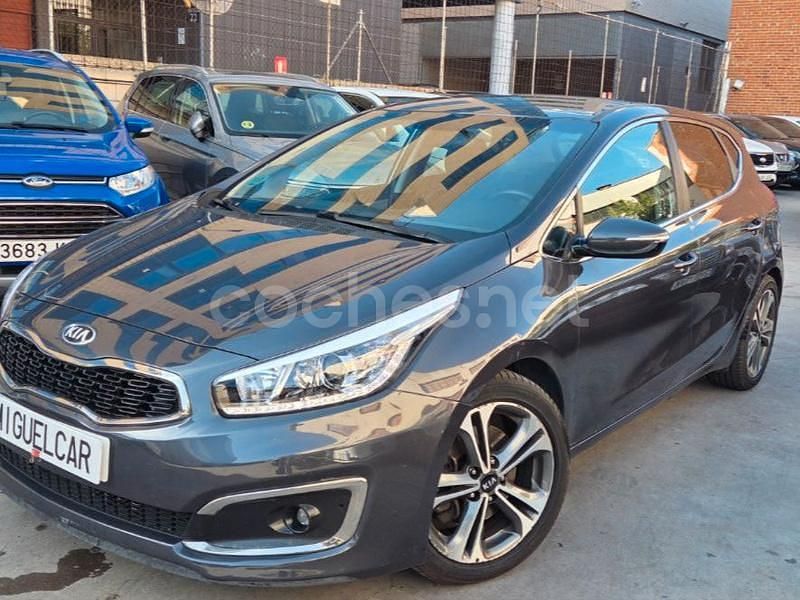 Azul Usado 2016 Kia Ceed Utilitario | 7900 € (Caro) - Imagen 1/4
