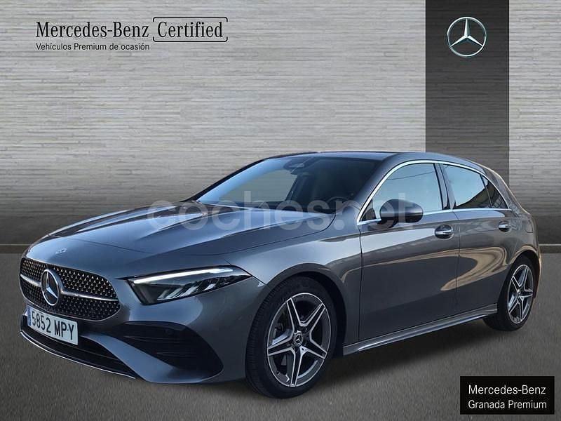 Gris / plata Usado 2024 Mercedes A180 Berlina | 31.900 € (Precio justo) - Imagen 1/4