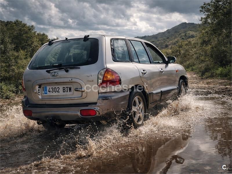 Usado Hyundai Santa Fe GLS 112 CV (82 kW) 2002 Gris / plata SUV