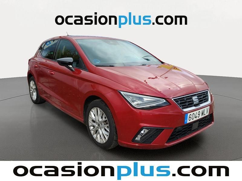 Usado Seat Ibiza FR 110 CV (80 kW) 2023 Rojo Berlina