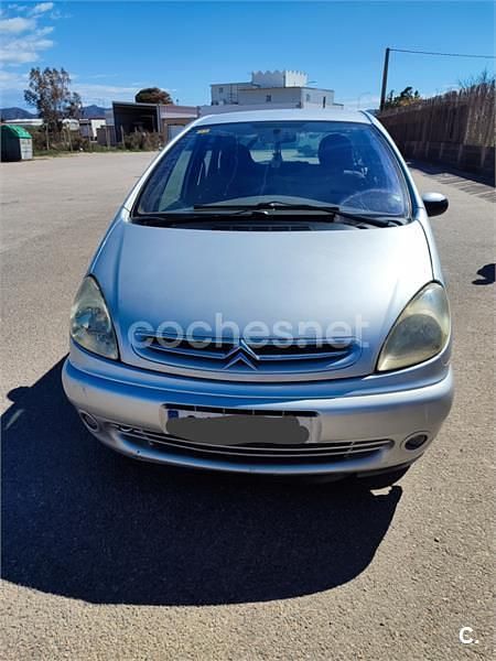 Usado Citroën Xsara Picasso 90 CV (66 kW) 2002 Gris / plata Monovolumen