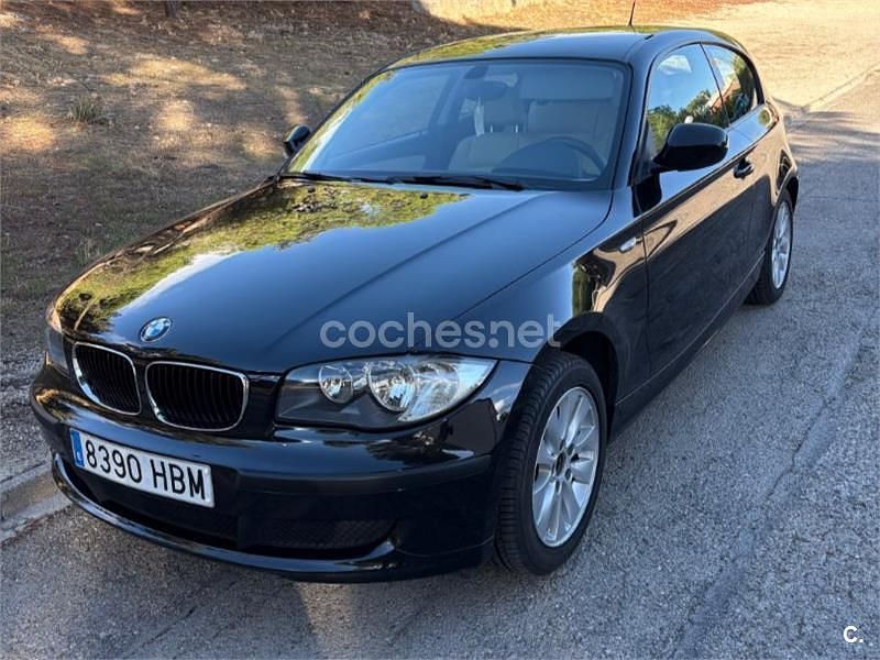 Negro Usado 2011 BMW 118 Utilitario | 9300 € (Precio justo) - Imagen 1/4