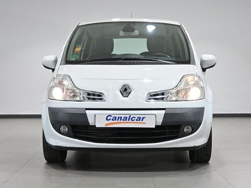 Usado Renault Grand Modus Evolution 100 CV (73 kW) 2012 Blanco Monovolumen