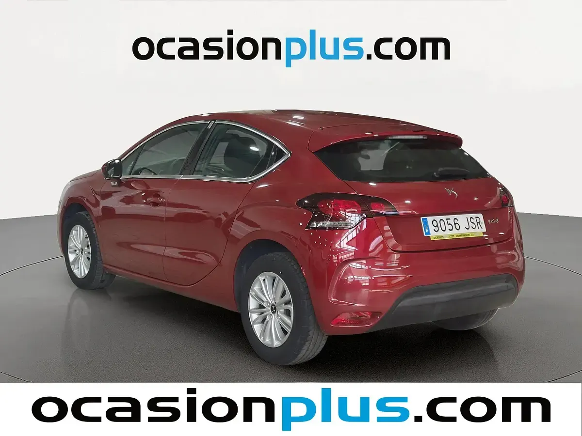 Usado DS Automobiles DS4 99 CV (72 kW) 2016 Rojo Utilitario