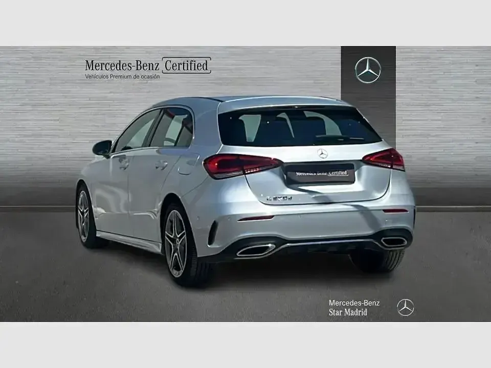 Usado Mercedes A200 150 CV (110 kW) 2022 Gris / plata Berlina