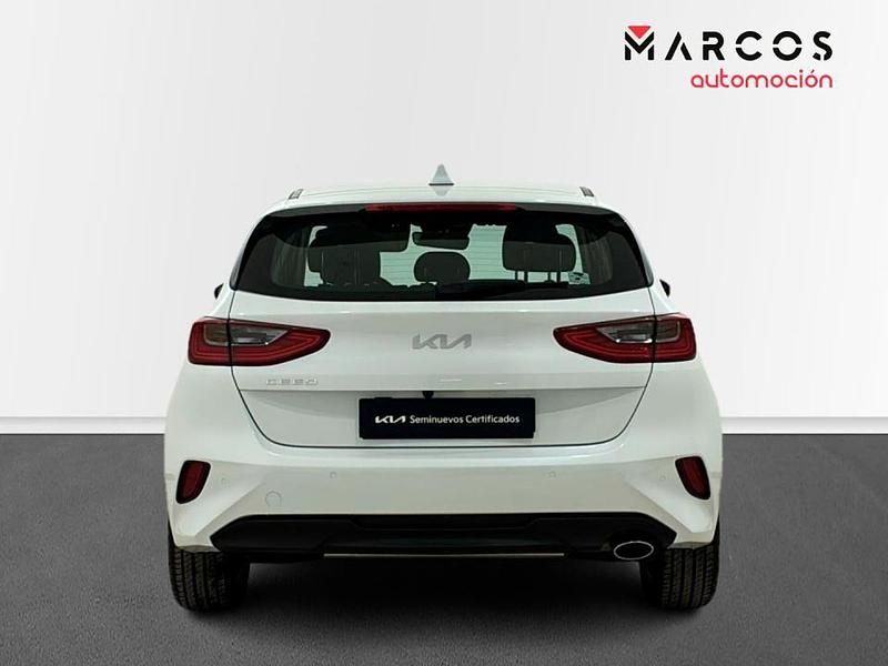 Usado Kia Ceed 120 CV (88 kW) 2024 Otro Utilitario